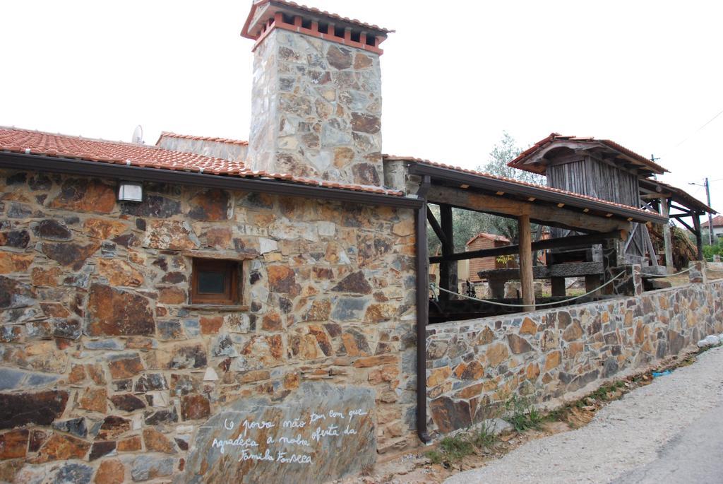 Parque Tematico Vale De Mouro Villa ภายนอก รูปภาพ