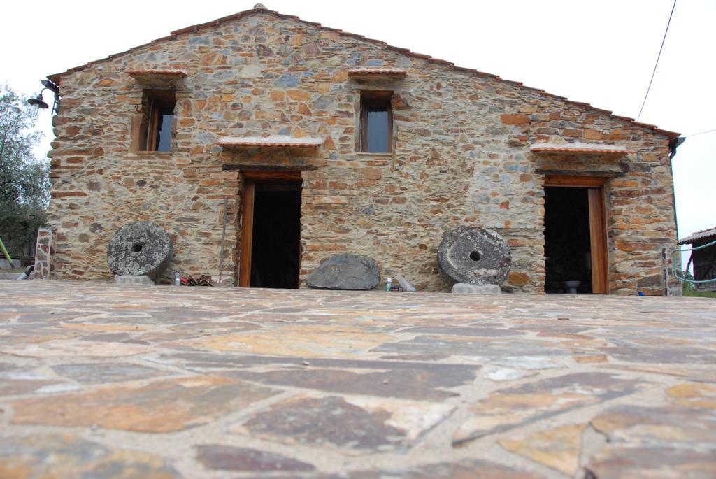Parque Tematico Vale De Mouro Villa ภายนอก รูปภาพ